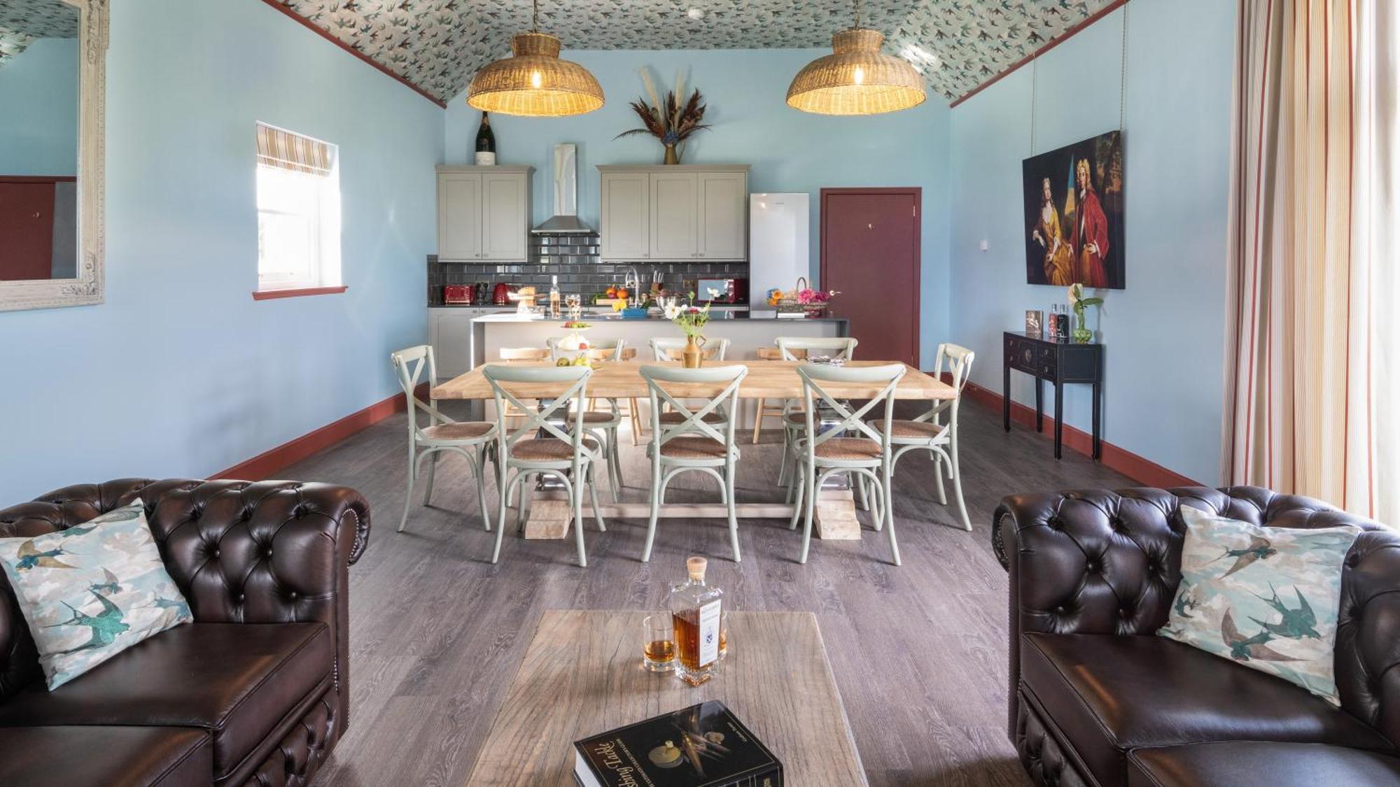 Meikleour Arms Hotel & Restaurant 外观 照片