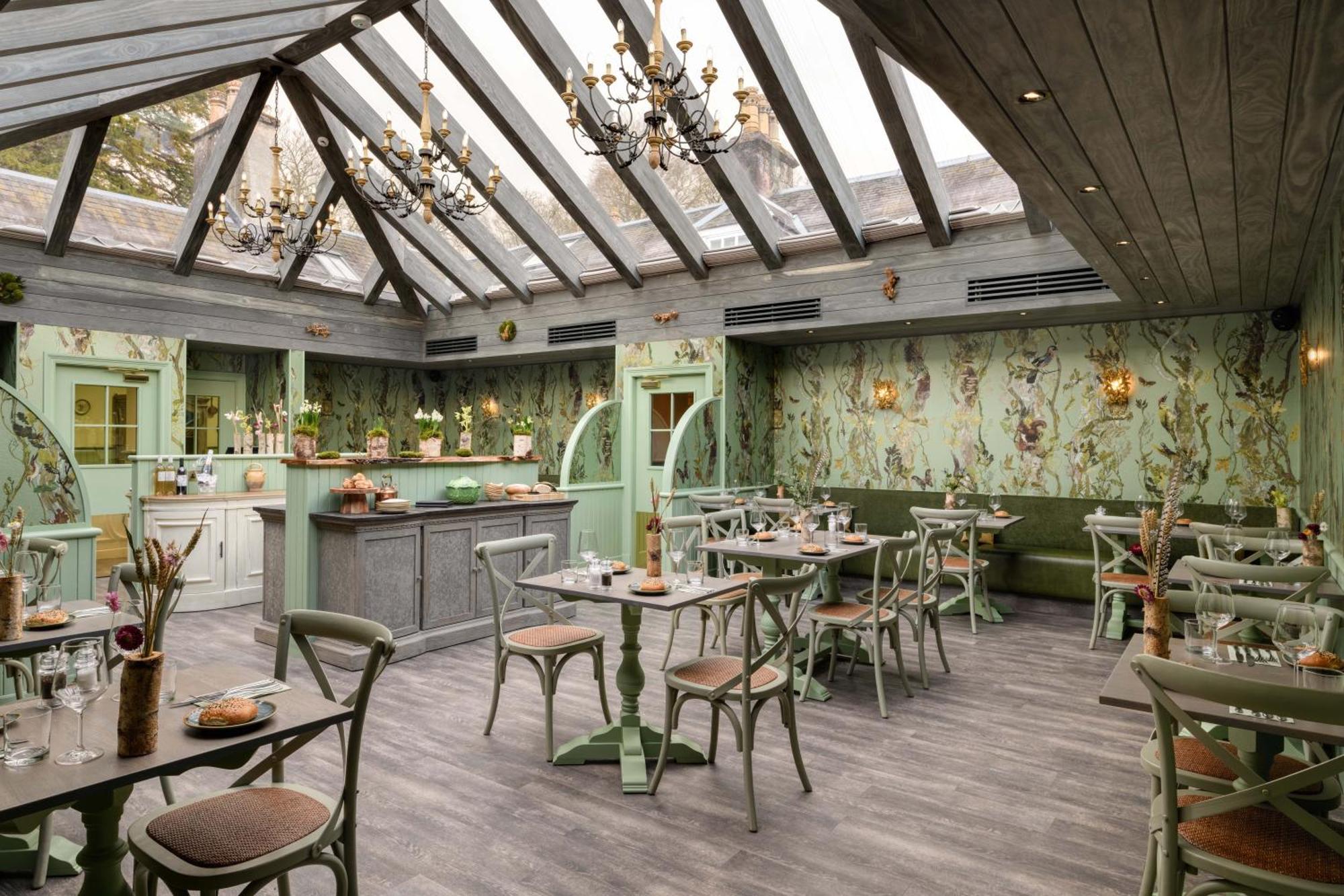 Meikleour Arms Hotel & Restaurant 外观 照片